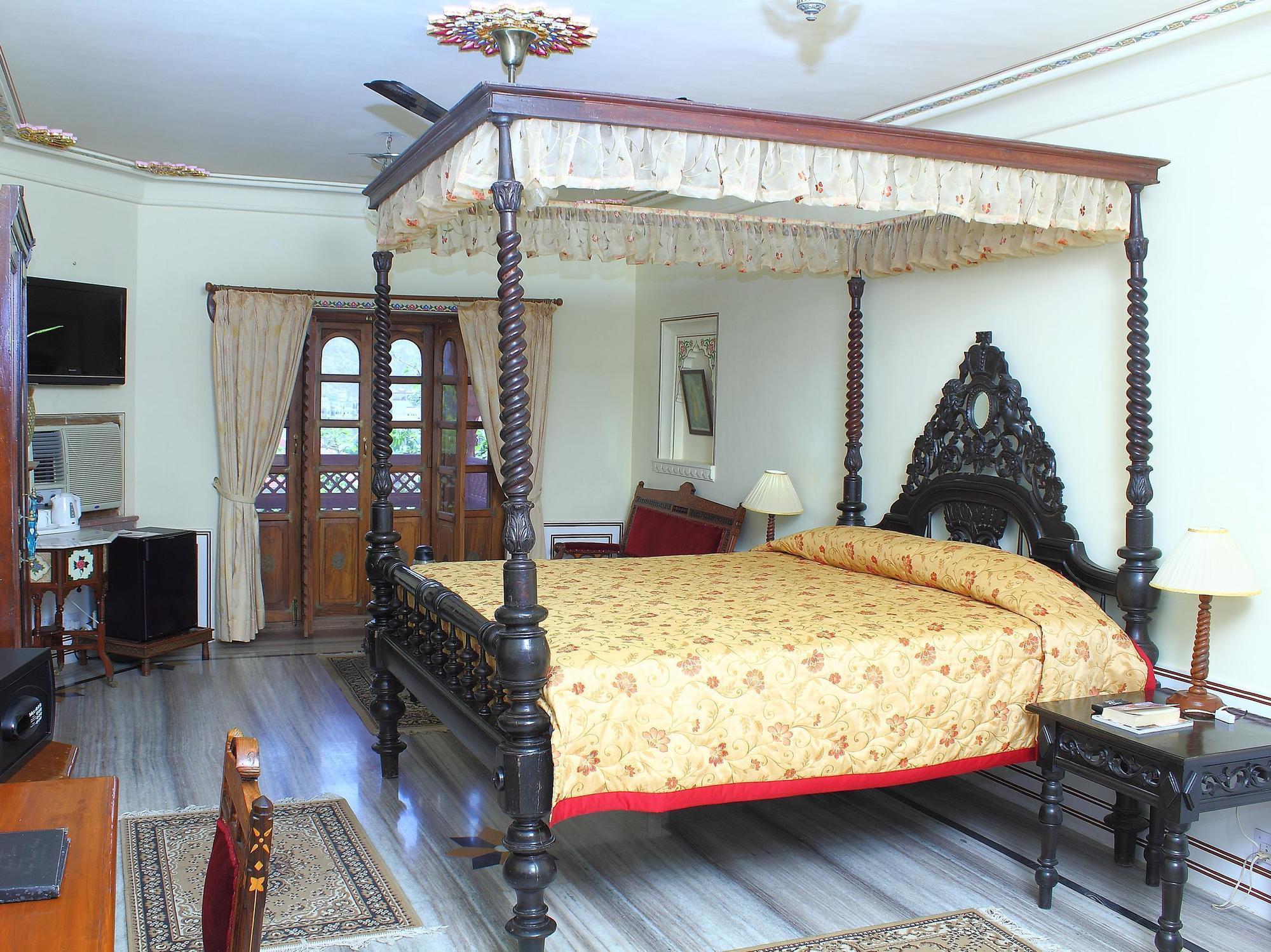 Jagat Palace Puskár Kültér fotó